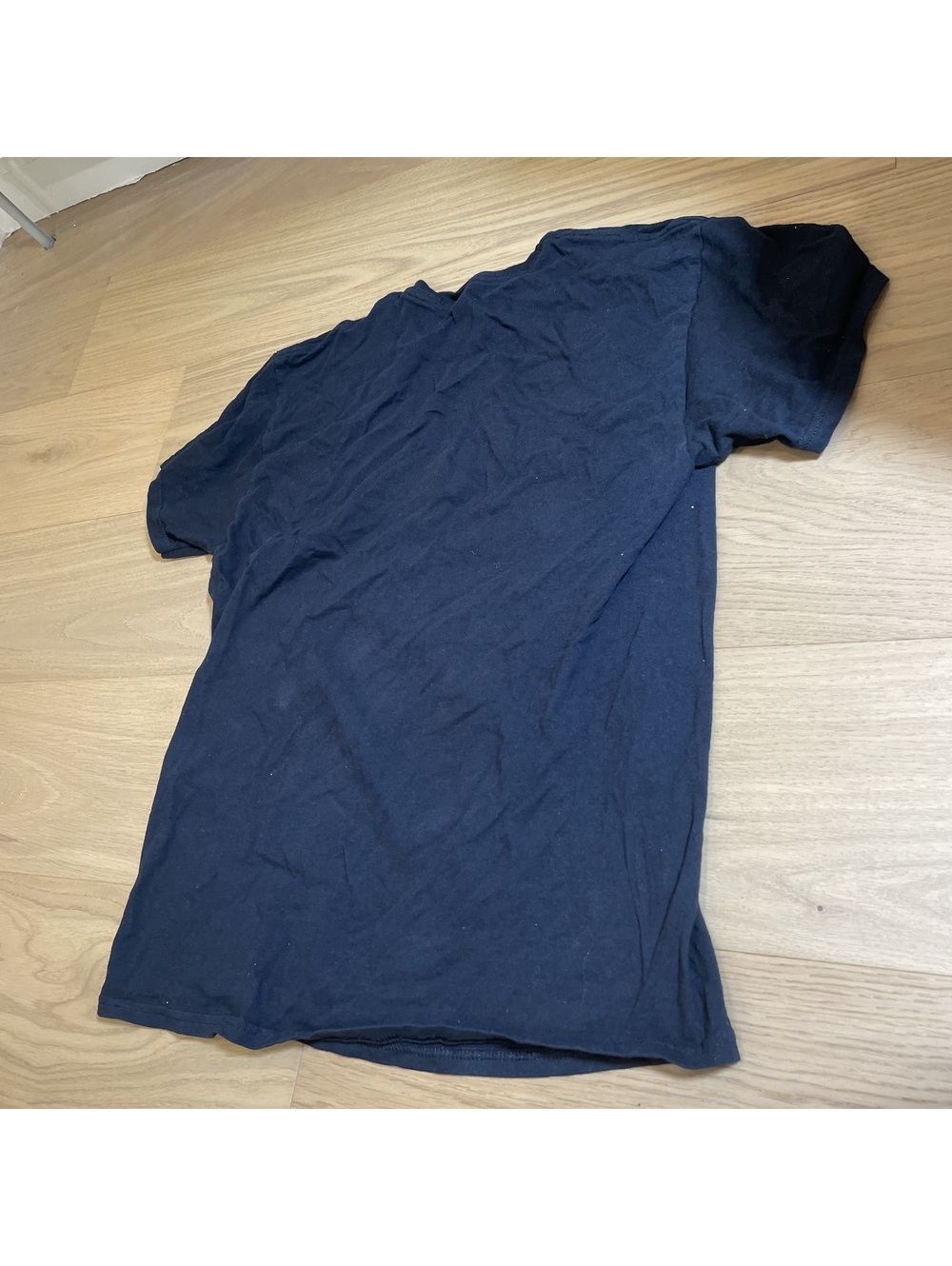 Adult black Tee – Size L - Picture 7 of 8